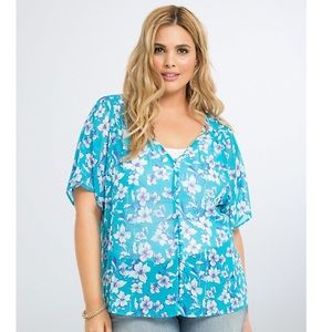 NWOT Torrid Size 4 (4x/26) Floral Chiffon Blouse